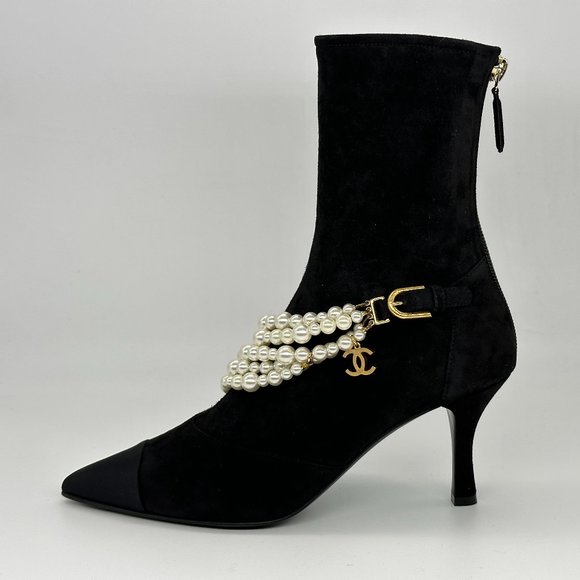 CHANEL 21A Suede Pearl String CC Charm Logo Ankle Bootie Boots Kitten Heel - Picture 2 of 16